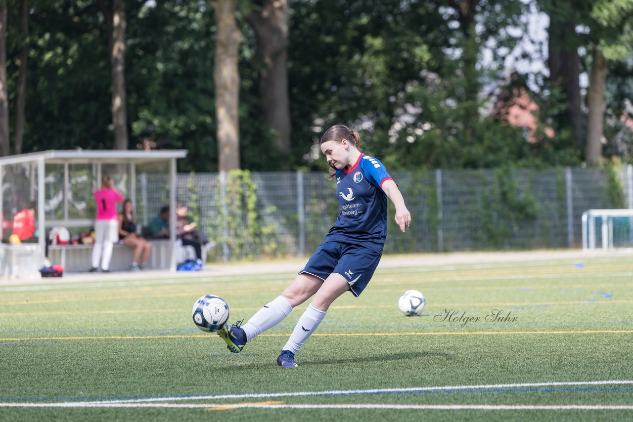 Bild 100 - wBJ Holsatia Elmshorn - VfL Pinneberg : Ergebnis: 1:4